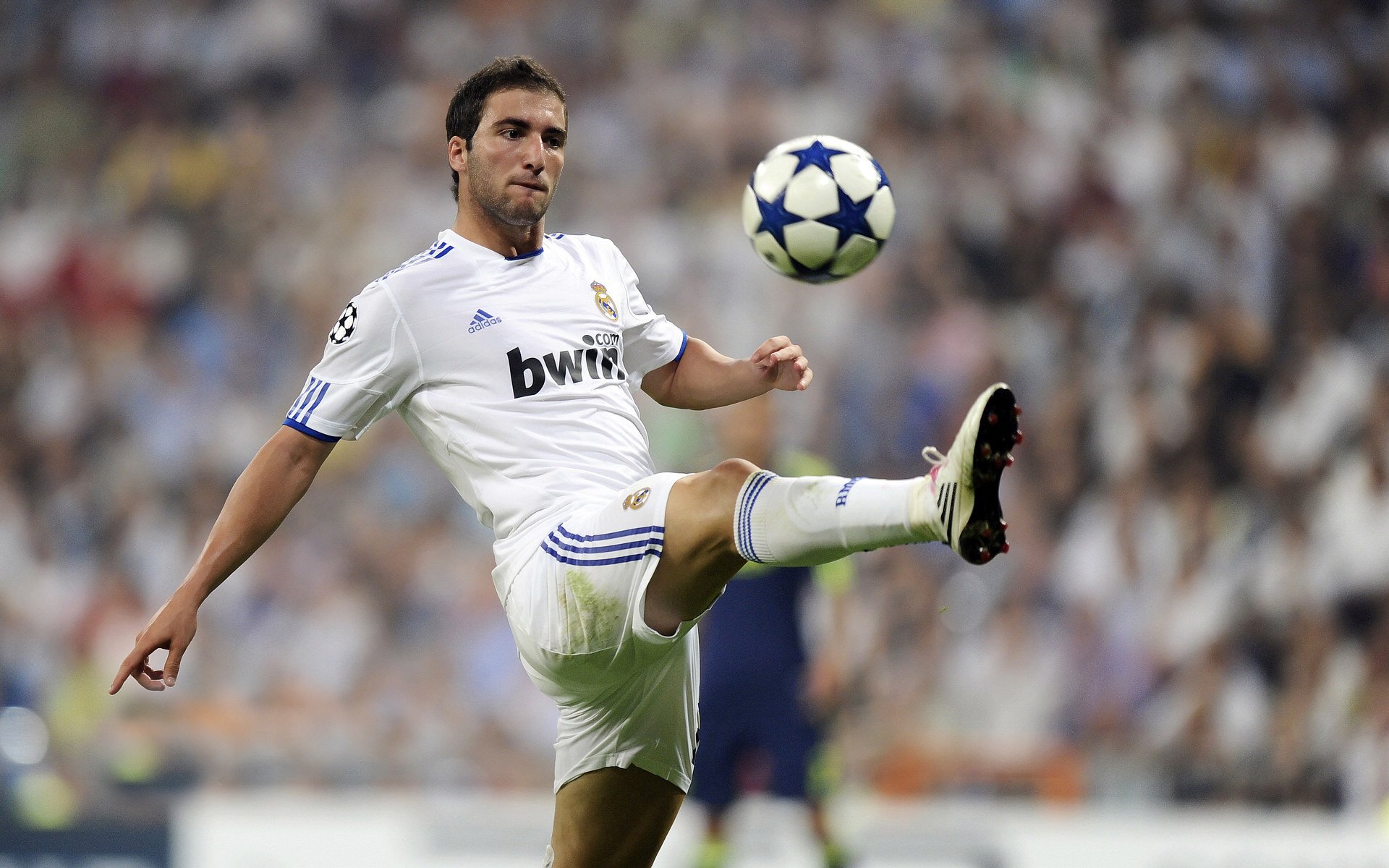 开季至今表现都没有任何起色！太阳本不应该留下这位湖人弃将？